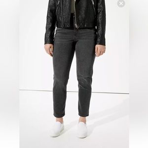 American Eagle Curvy Washed Black Mom Jeans